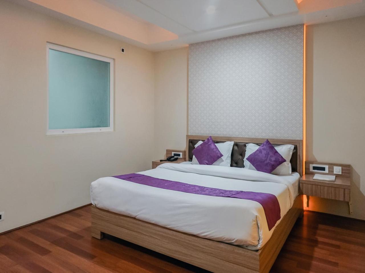 Treebo Tryst The Kalyaniz Guwahati Ngoại thất bức ảnh