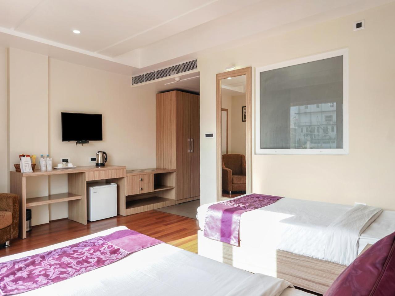 Treebo Tryst The Kalyaniz Guwahati Ngoại thất bức ảnh
