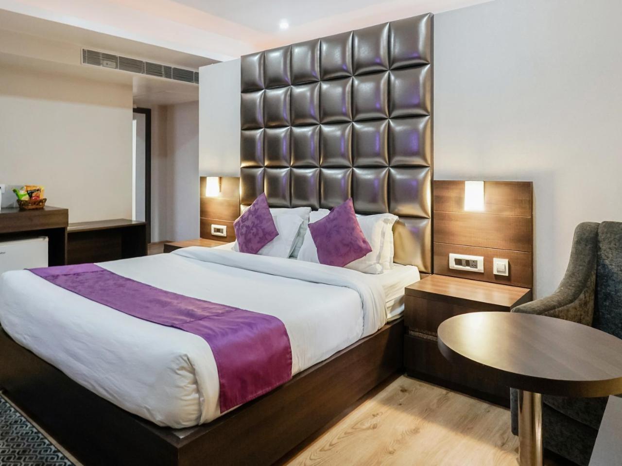 Treebo Tryst The Kalyaniz Guwahati Ngoại thất bức ảnh