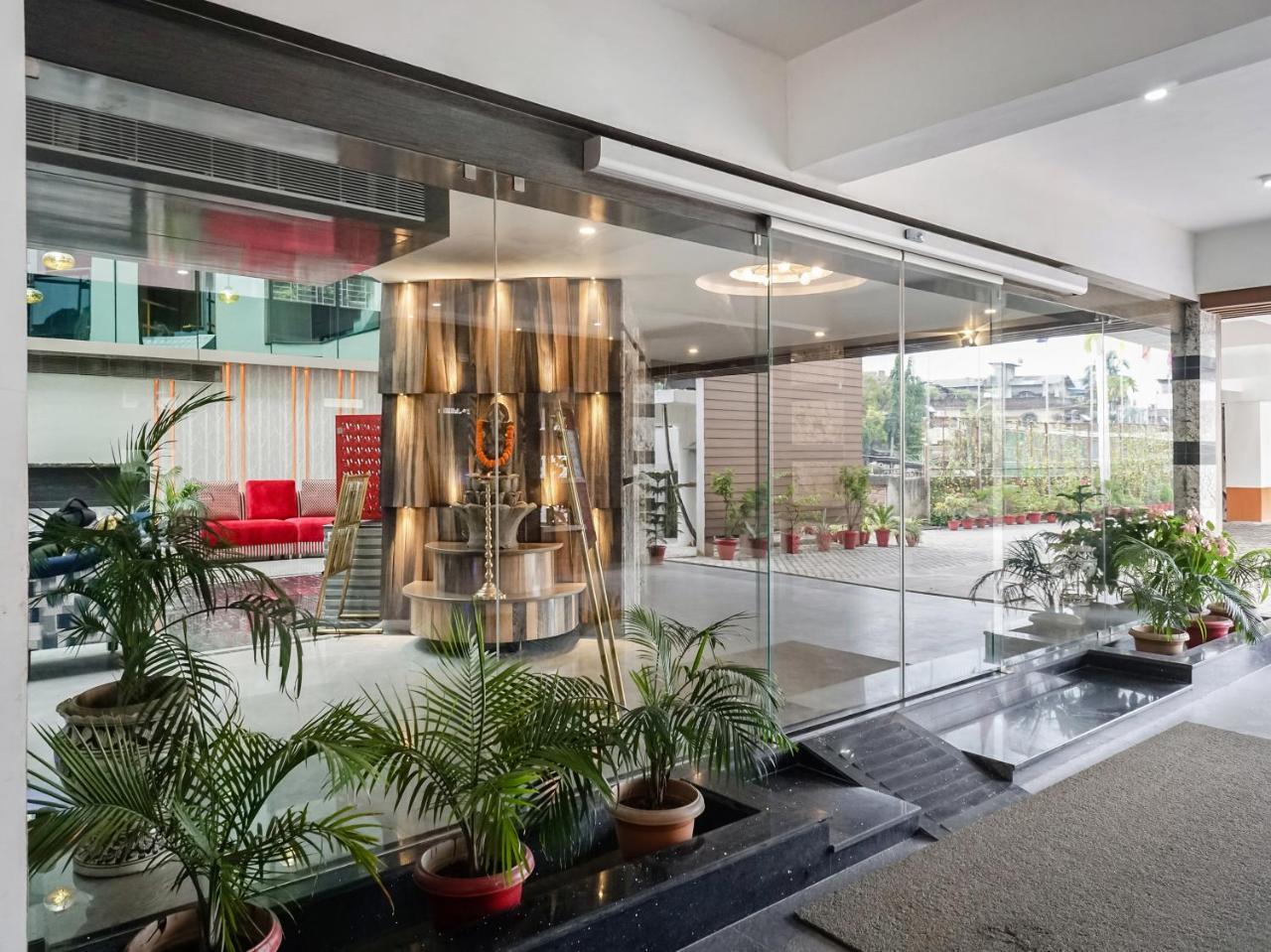 Treebo Tryst The Kalyaniz Guwahati Ngoại thất bức ảnh